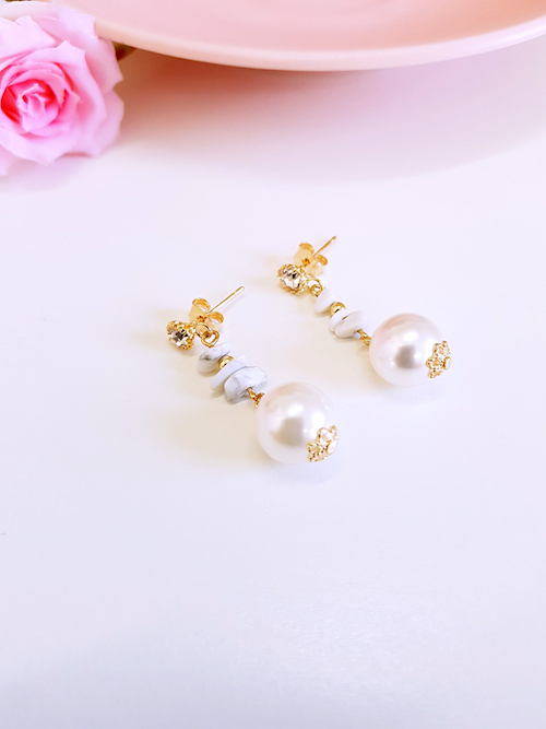 KR-056 Trendy Earring White