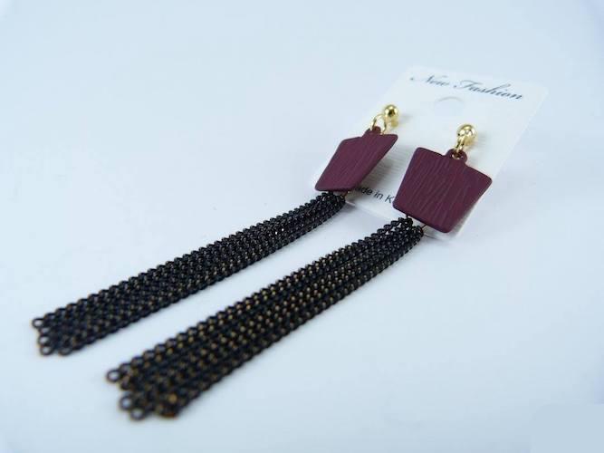 KR-100 Charming Earring Maroon