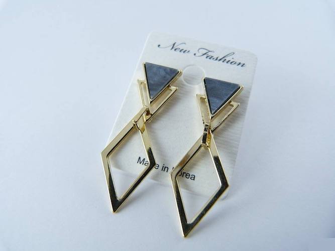 KR-106 Stylish Earring Grey