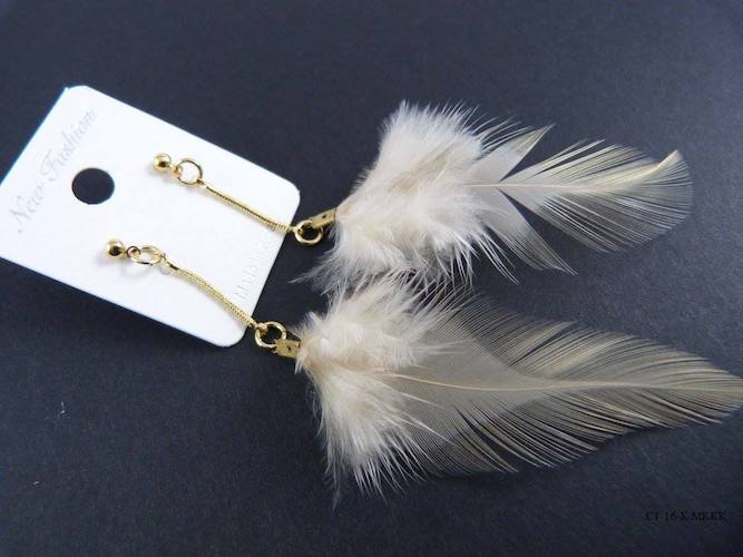 KR-107 Trendy Earring White