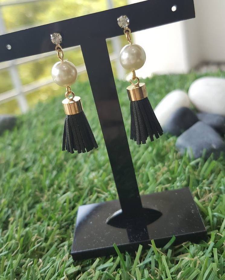 KR-112 Fashion Earring As Pic