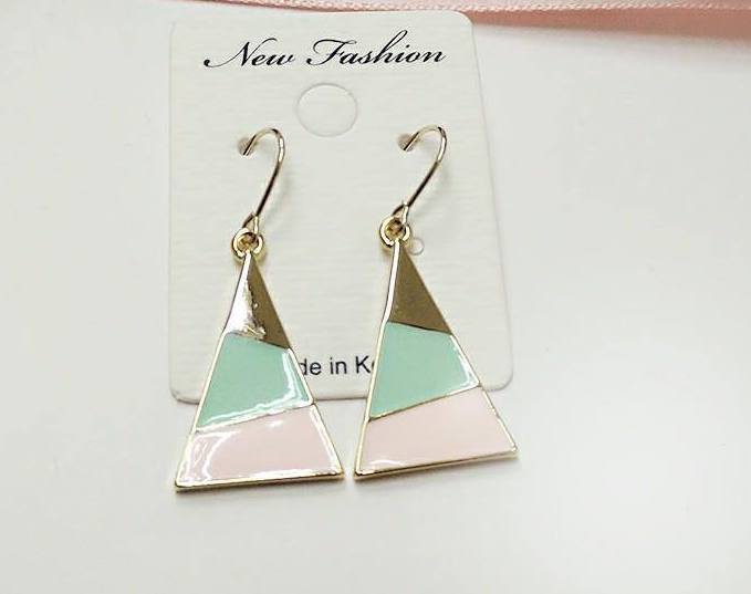 KR-121 Stylish Earring Pink