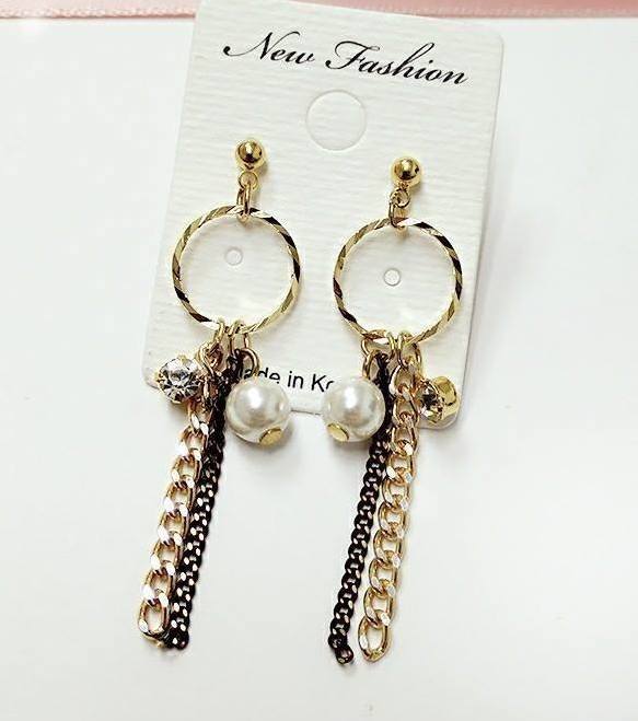 KR-125 Elegant Earring As Pic