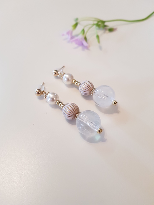 KR-069 Classic Earring White