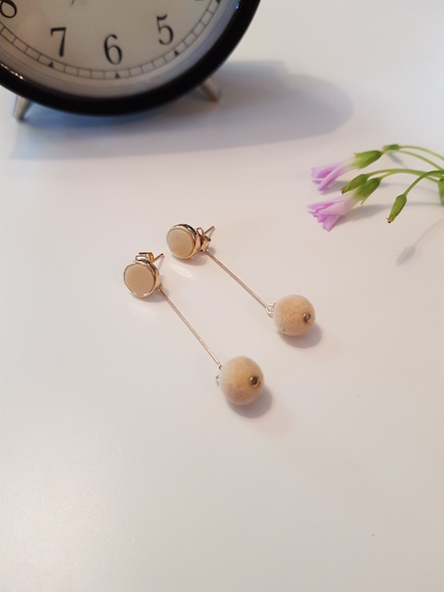 KR-071 Stylish Earring Almond