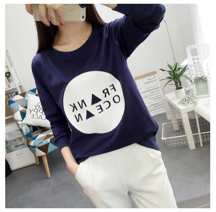 GW2284 Casual Graphic Top Blue