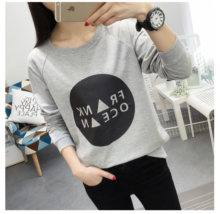 GW2284 Casual Graphic Top Grey