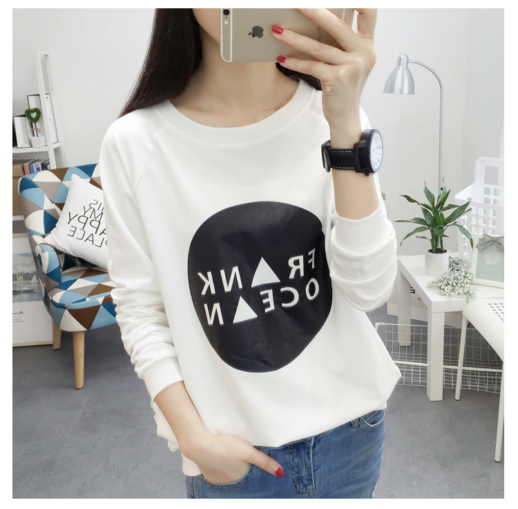 GW2284 Casual Graphic Top White