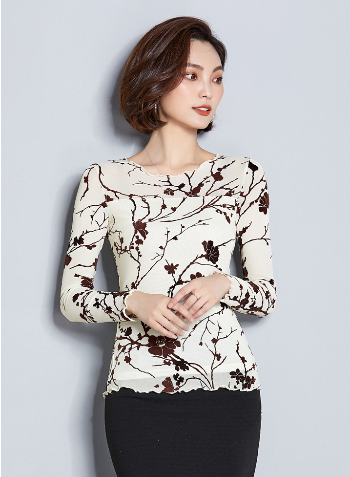 GW2309 Classic Floral Top Almond