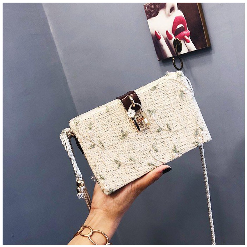 KW80398 Vintage Square Handbag Cream Lace