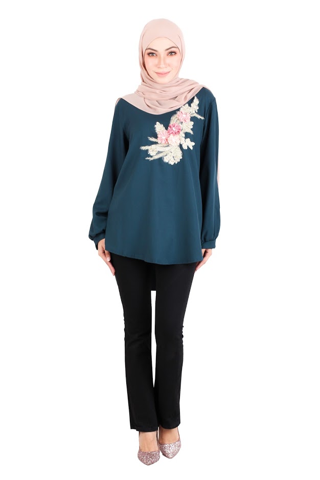 QA-523 Women's Floral Embroidery Blouse Ocean Green