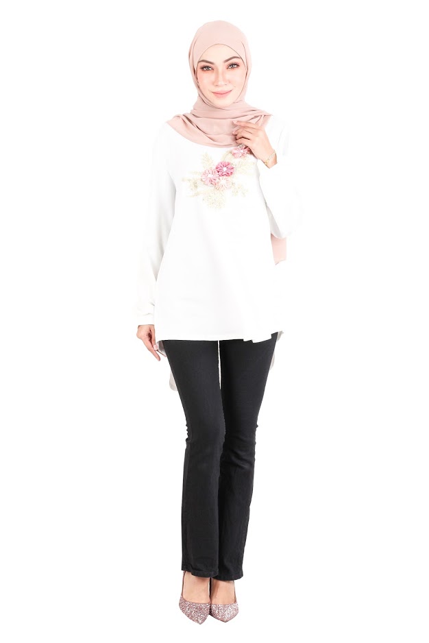 QA-523 Women's Floral Embroidery Blouse White