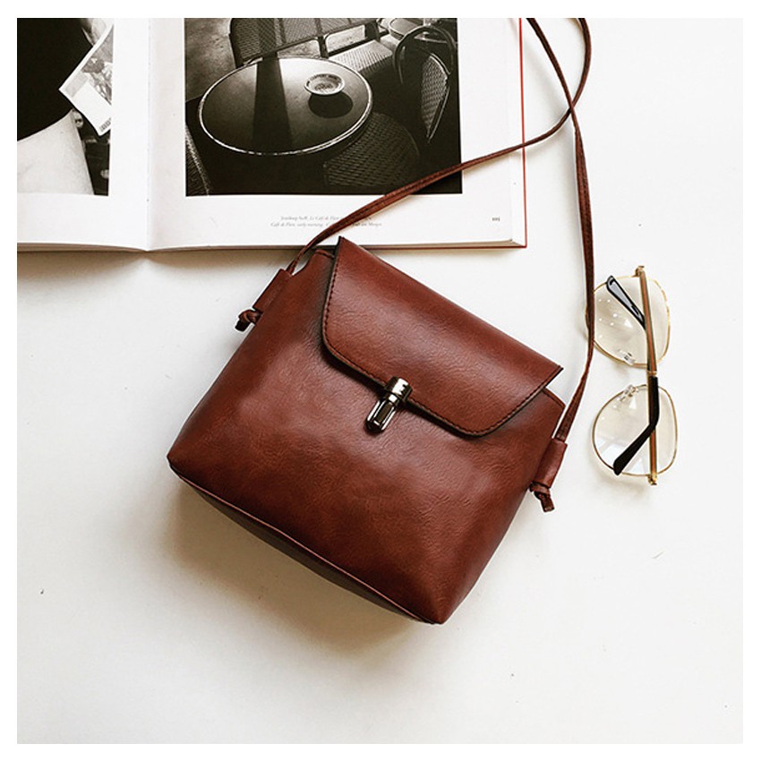 KW80417 VINTAGE STYLE SQUARE BAG DARK BROWN