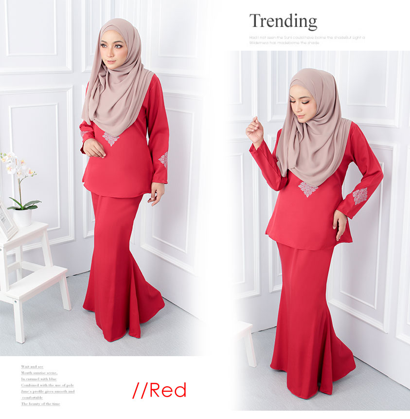 QA-551 WOMEN'S ELEGANT KURUNG RED