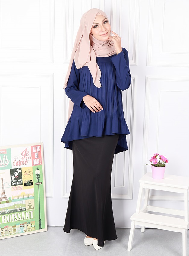 QA-582 PLEATED FLARE BLOUSE NAVY BLUE