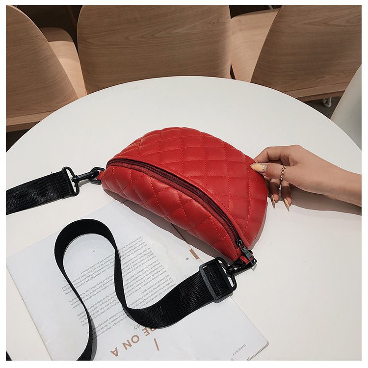 KW80495 WOMEN'S CHEST BAG RED