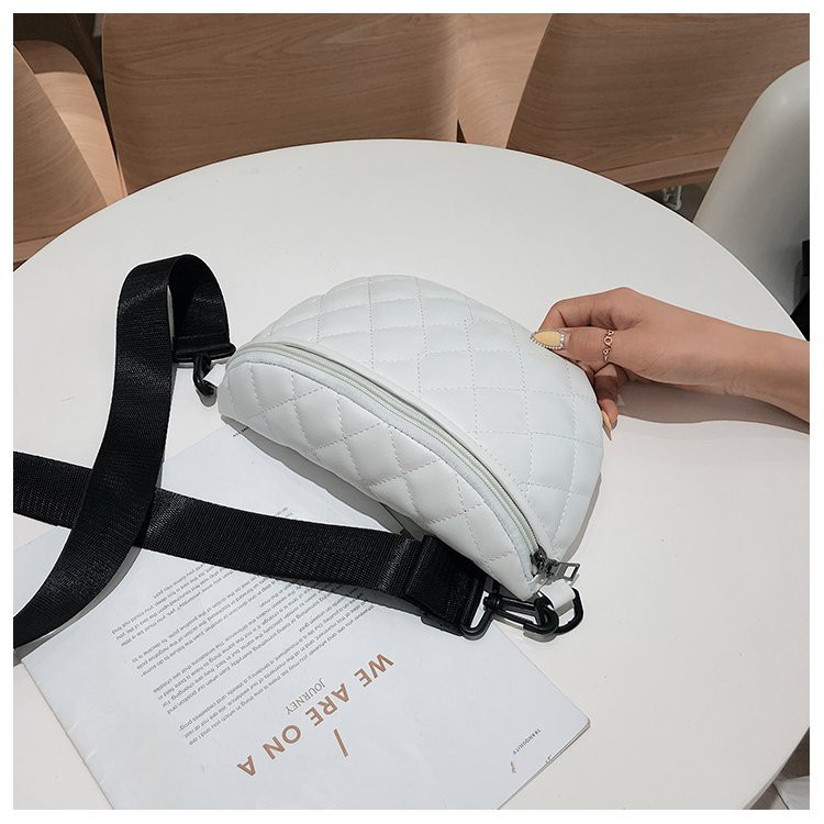 KW80495 WOMEN'S CHEST BAG WHITE