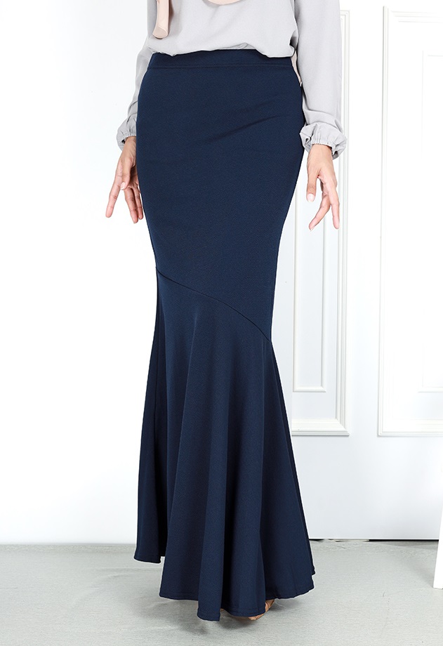 QA-748 WOMEN'S DUYUNG SKIRT NAVY BLUE