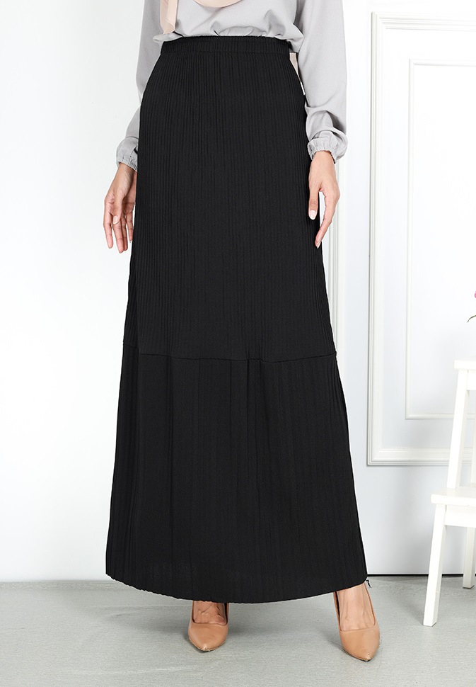 QA-751 PLEATED MAXI SKIRT BLACK