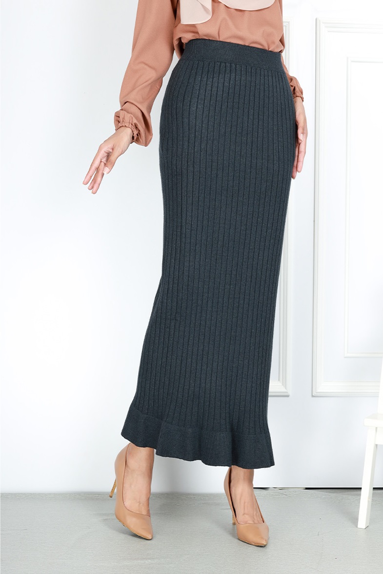 QA-769 KNITTED LONG SKIRT DARK GREY