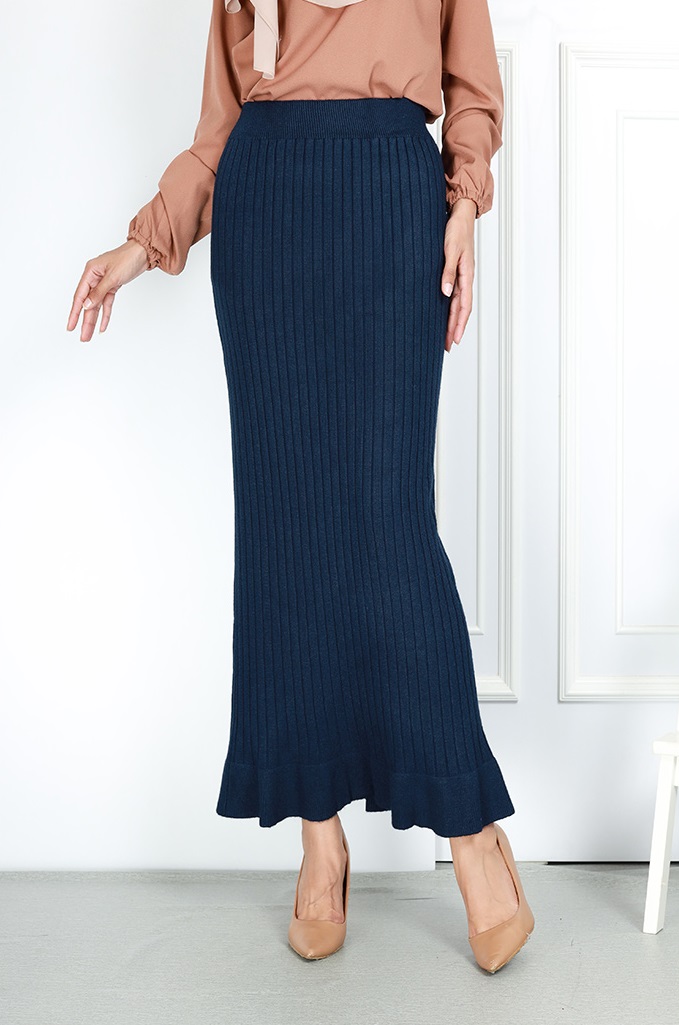 QA-769 KNITTED LONG SKIRT NAVY BLUE