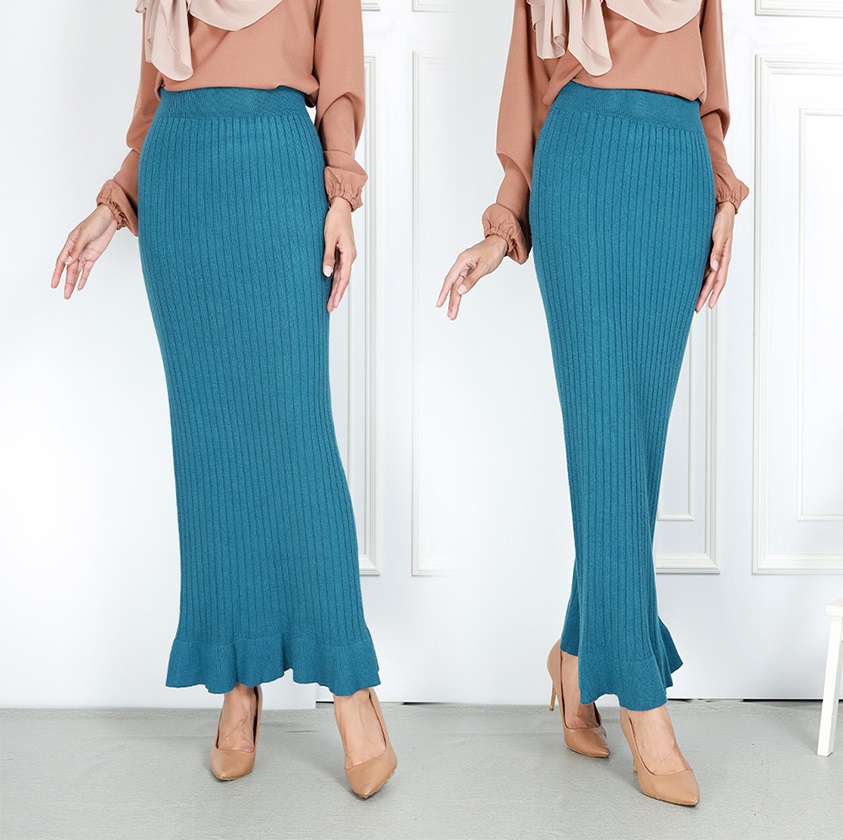 QA-769 KNITTED LONG SKIRT SKY BLUE