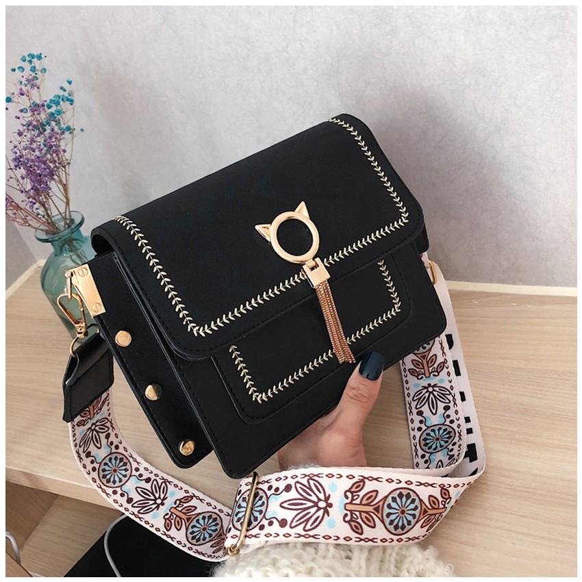 KW80814  Tassel Sling Bag Black