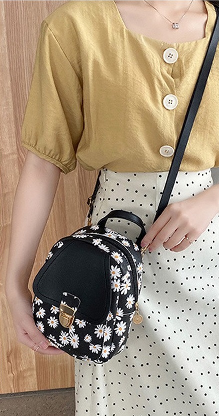 KW80898 Daisy Printed Korean Backpack Black