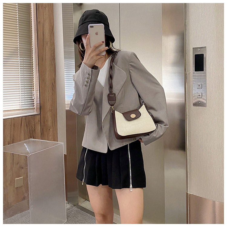 QA-894 Stylish Vintage Shoulder Bag White